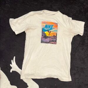 Nike Graphic T-Shirt in Cream